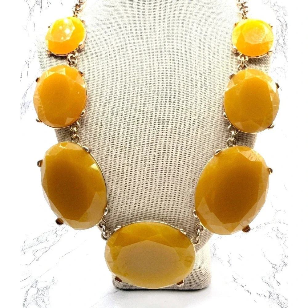 Golden Orange Faceted‎ Glass Statement Necklace Gold Tone 18–21